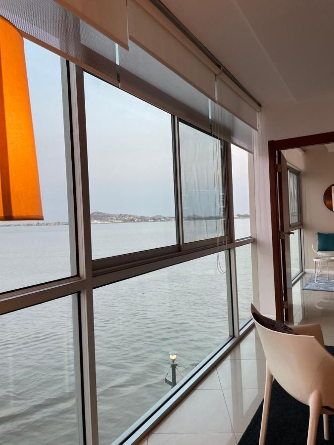 Apartamento Vista Al Rio Puerto Santana Riverfront 1 Guayaquil Exterior photo