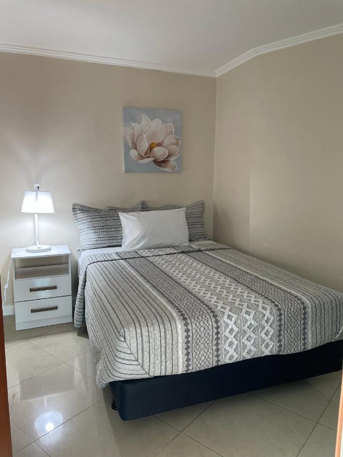 Apartamento Vista Al Rio Puerto Santana Riverfront 1 Guayaquil Exterior photo