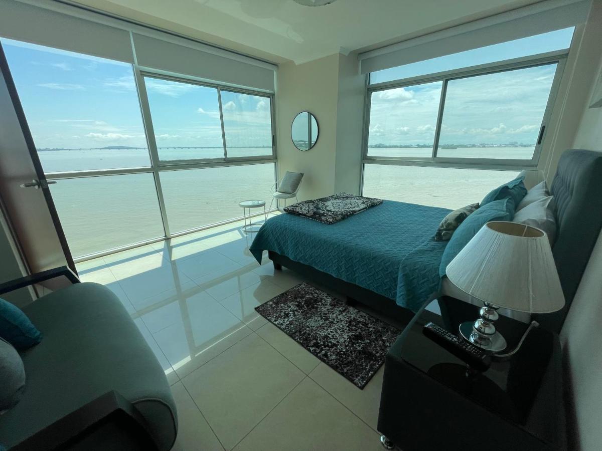 Apartamento Vista Al Rio Puerto Santana Riverfront 1 Guayaquil Exterior photo